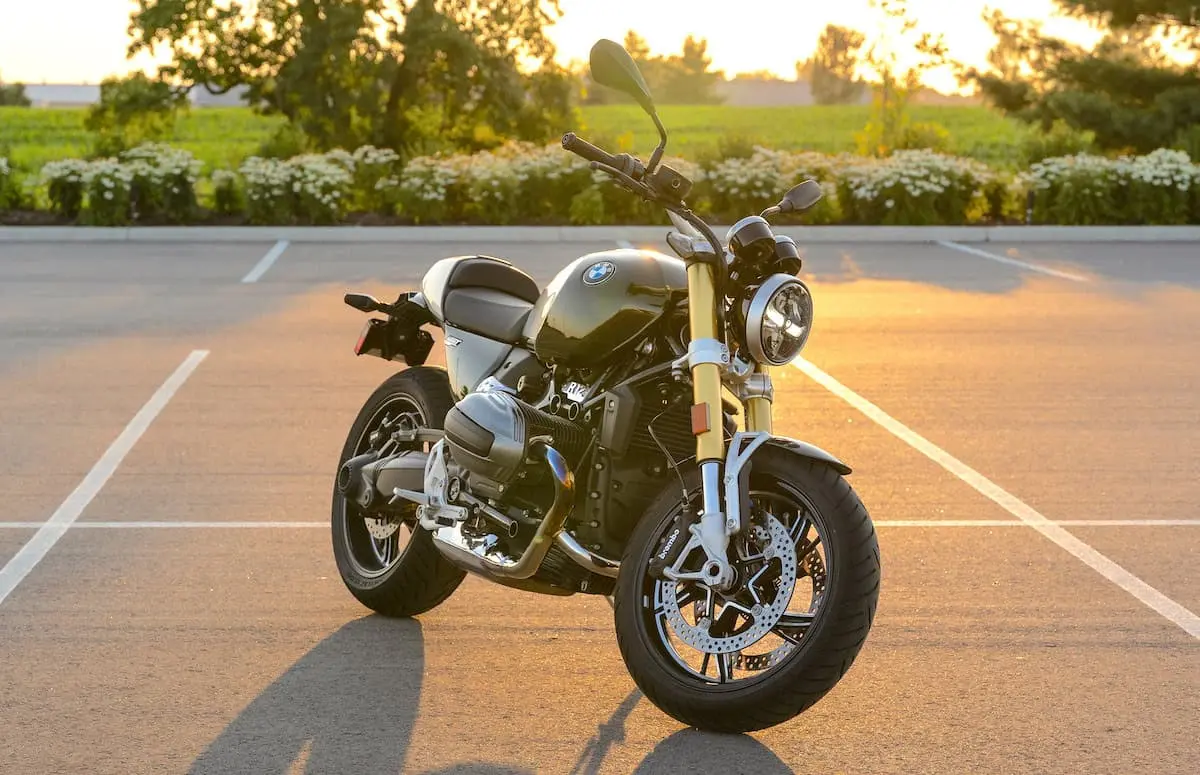R12 nine T bike